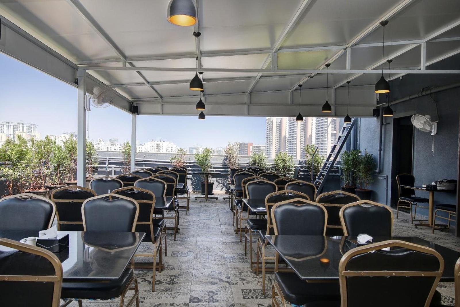 Magnus Fortune House Business Hotel , Magarpatta Mundhwa Экстерьер фото