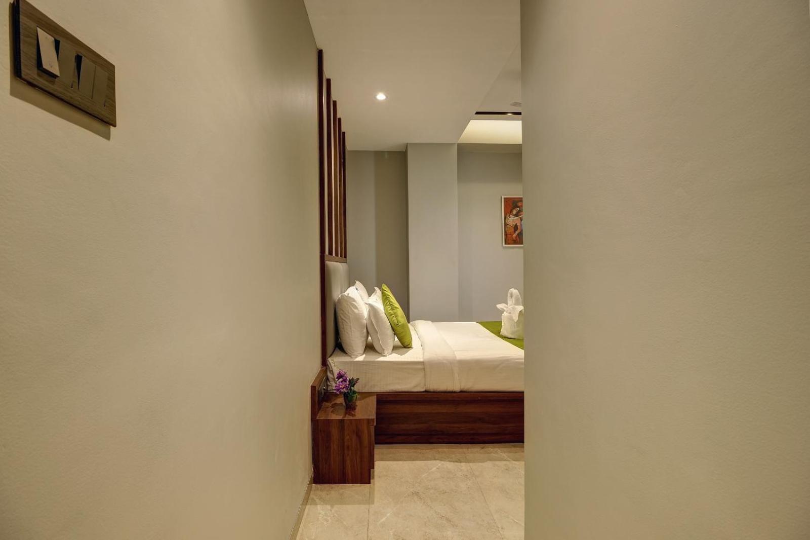 Magnus Fortune House Business Hotel , Magarpatta Mundhwa Экстерьер фото