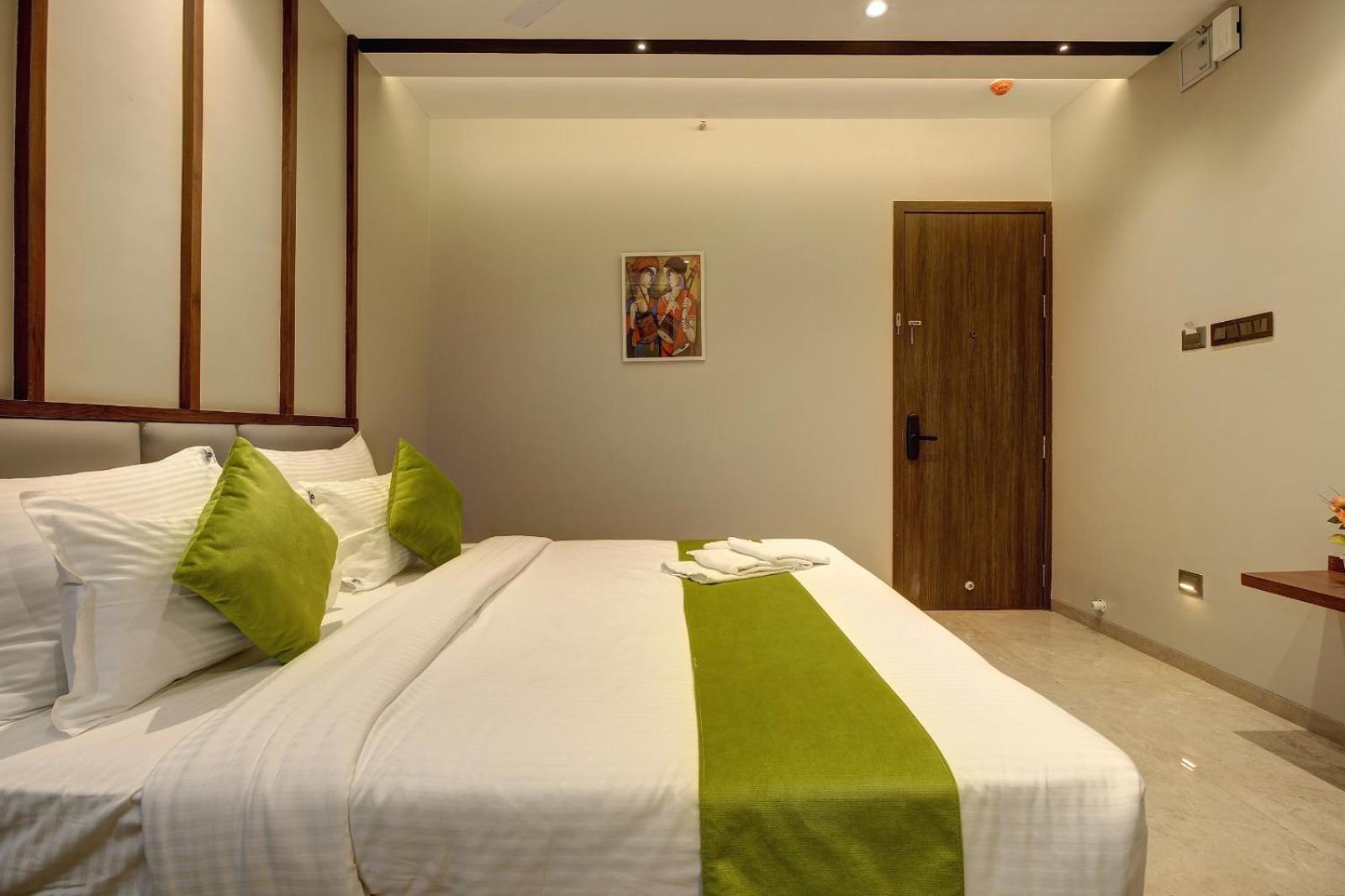 Magnus Fortune House Business Hotel , Magarpatta Mundhwa Экстерьер фото