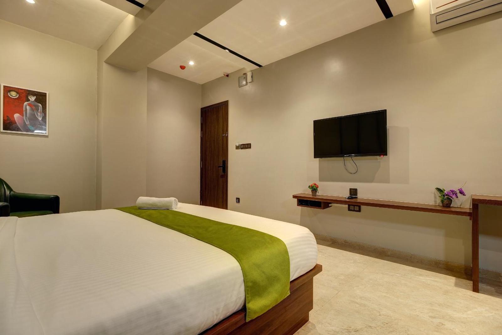 Magnus Fortune House Business Hotel , Magarpatta Mundhwa Экстерьер фото